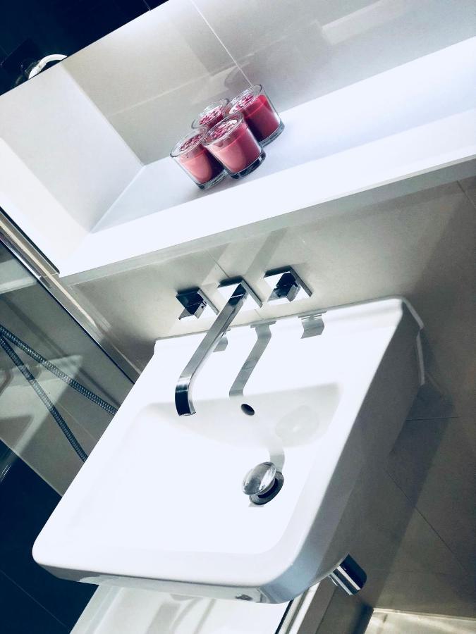Ultra Modern Room London Luaran gambar